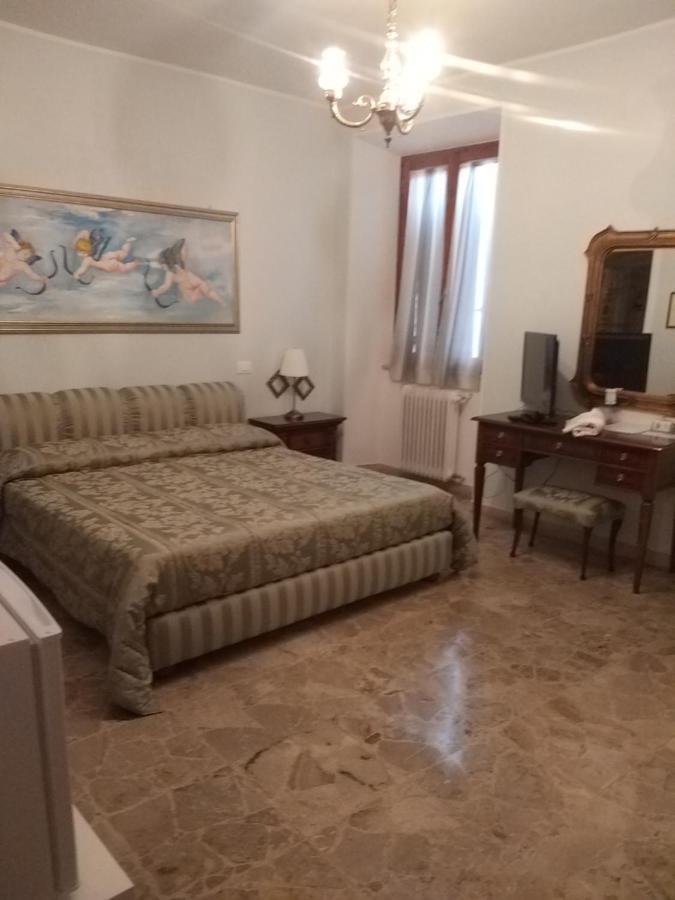 Antica Casa Di Famiglia Hotel Castiglione del Lago Kültér fotó