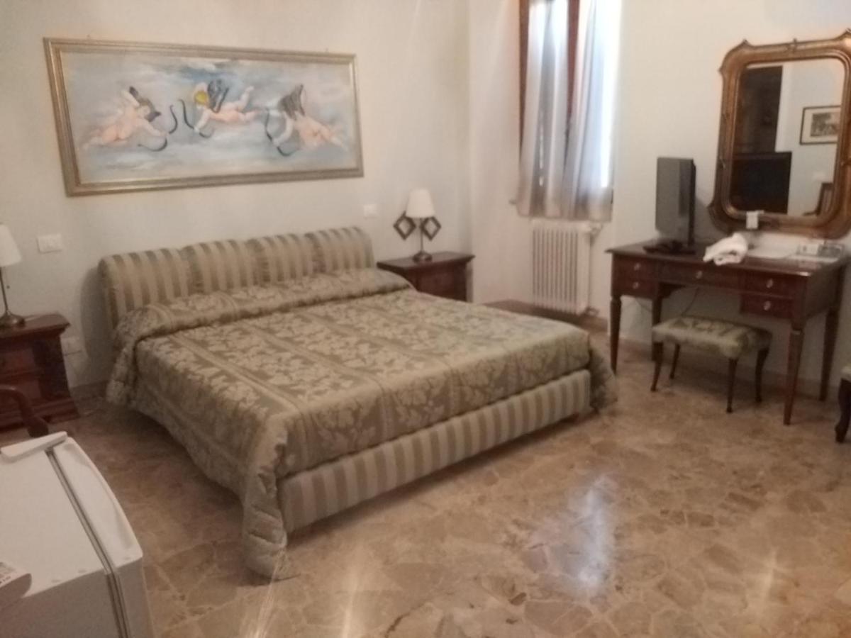 Antica Casa Di Famiglia Hotel Castiglione del Lago Kültér fotó